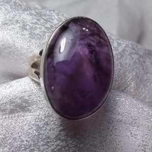 Amethyst Oval cabochon ring